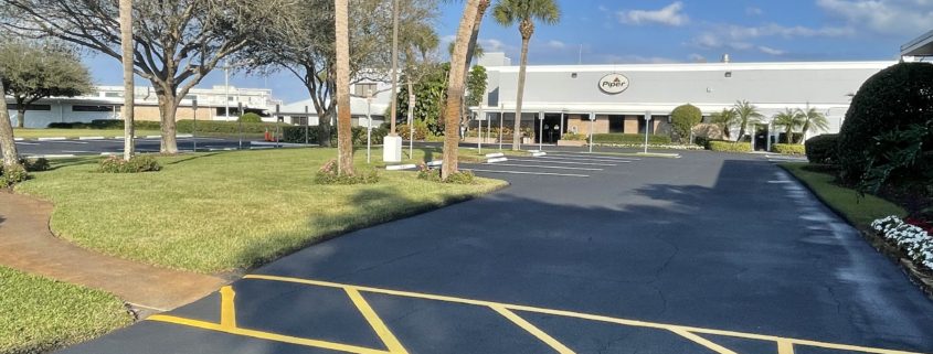 Why Florida Parking Lot Maintenance Is a Year-Round Process