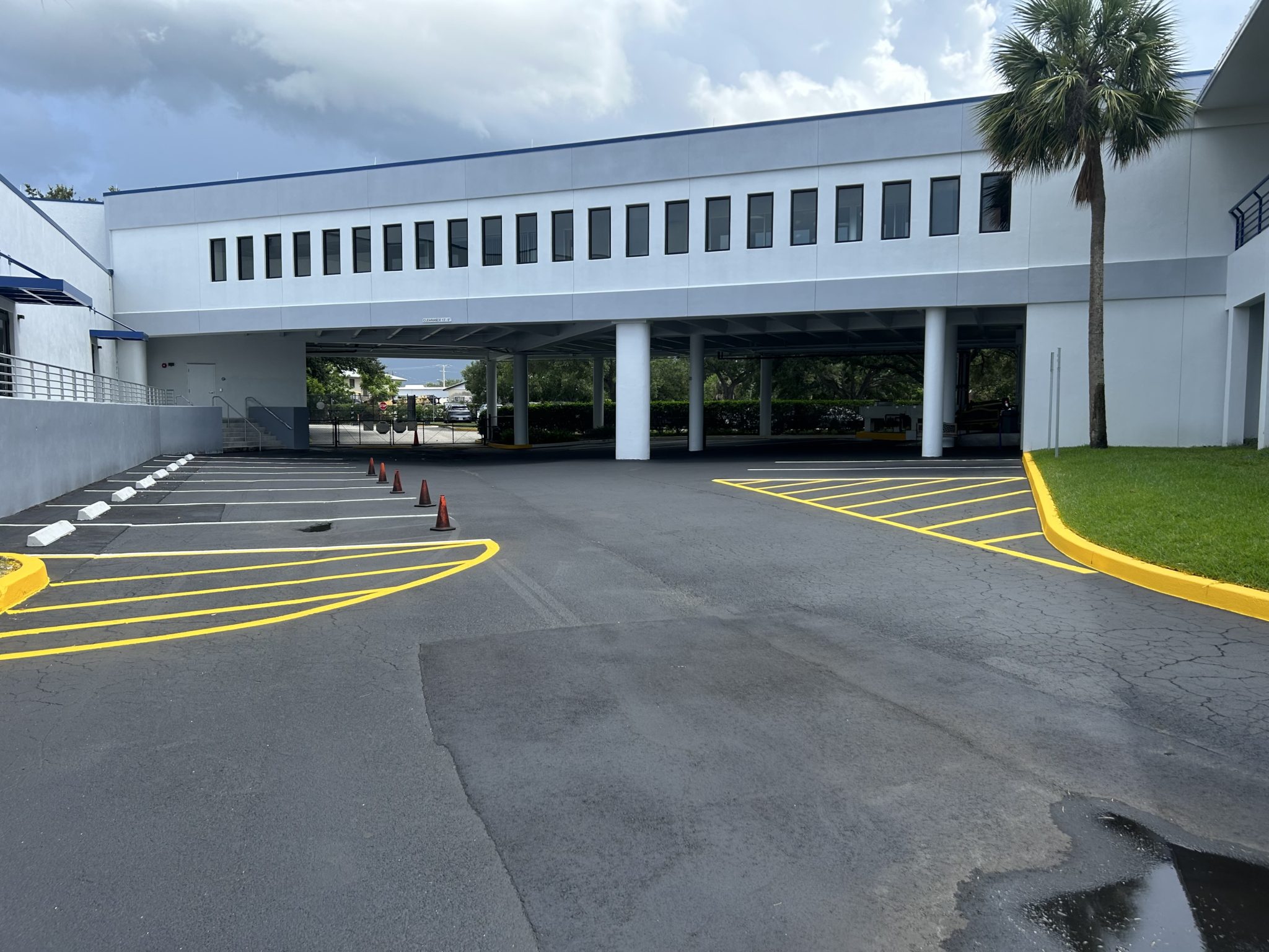 Asphalt Sealcoating Renewal - Treasure Coast Fl - Sealcoating