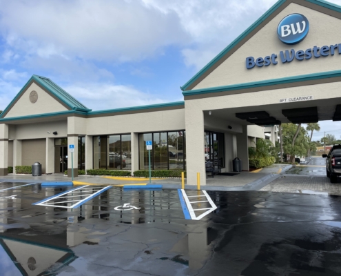 5 Reasons Why Motels And Hotels Need Asphalt Sealcoating In Treasure Coast