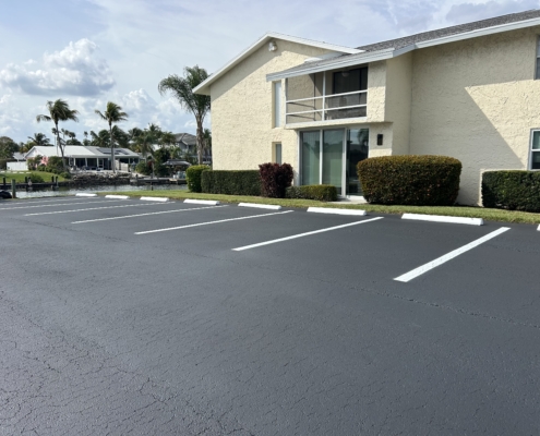 Why Asphalt is the Choice for Florida Commercial Parking Lot Paving